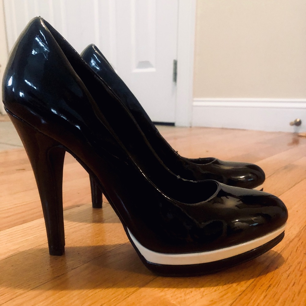 Forever 21 NEW Black Patent Leather Pumps